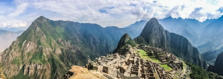Best Machu Picchu Tour Packages: Train vs. Trek Experiences